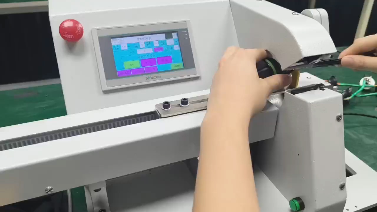 Mesin Pembungkus Tape Perekat Standar - Solusi Universal untuk Kebutuhan Pembungkusan Rutin