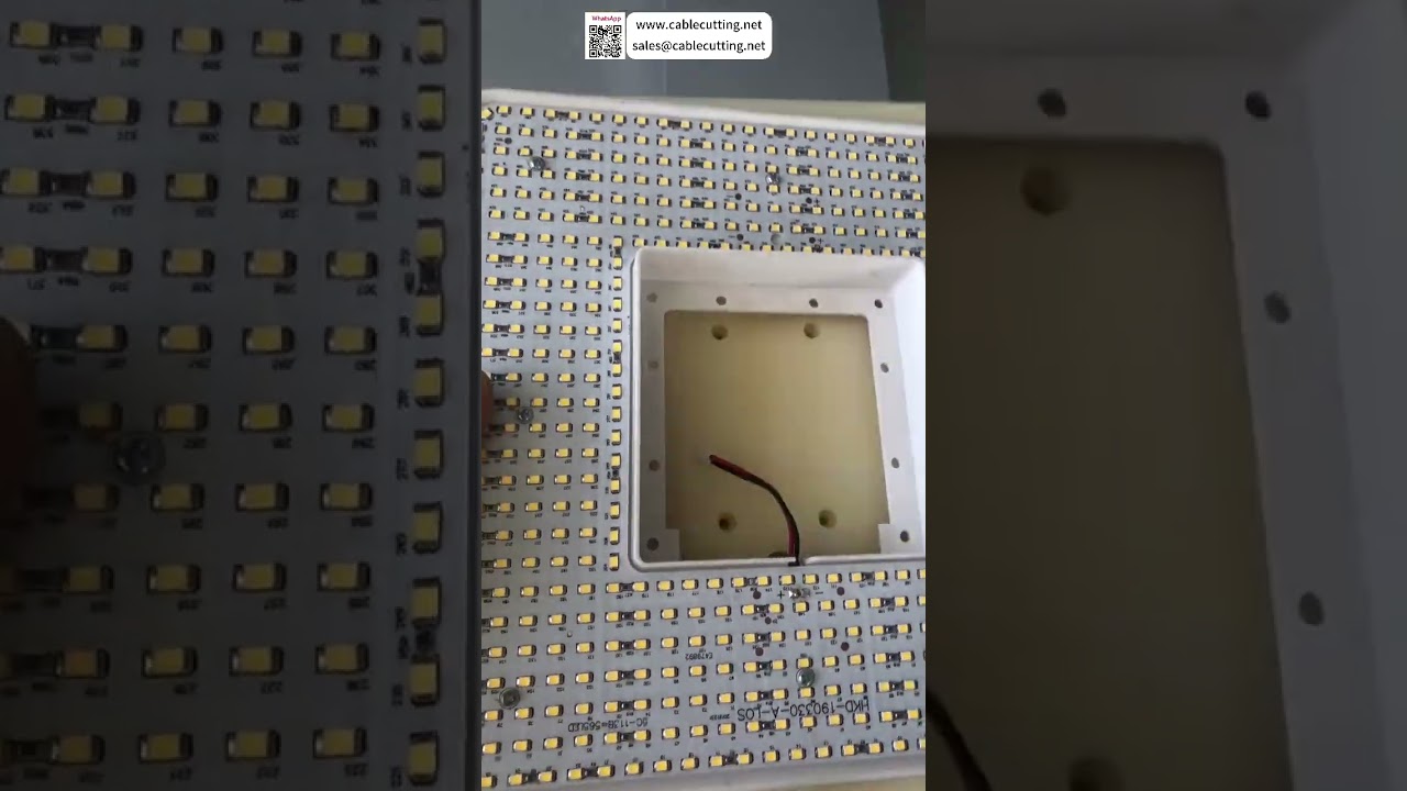 Pengaturan Mesin Screwdriving Otomatis untuk Lampu LED - Otomatisasi Industri Pabrik yang Cepat