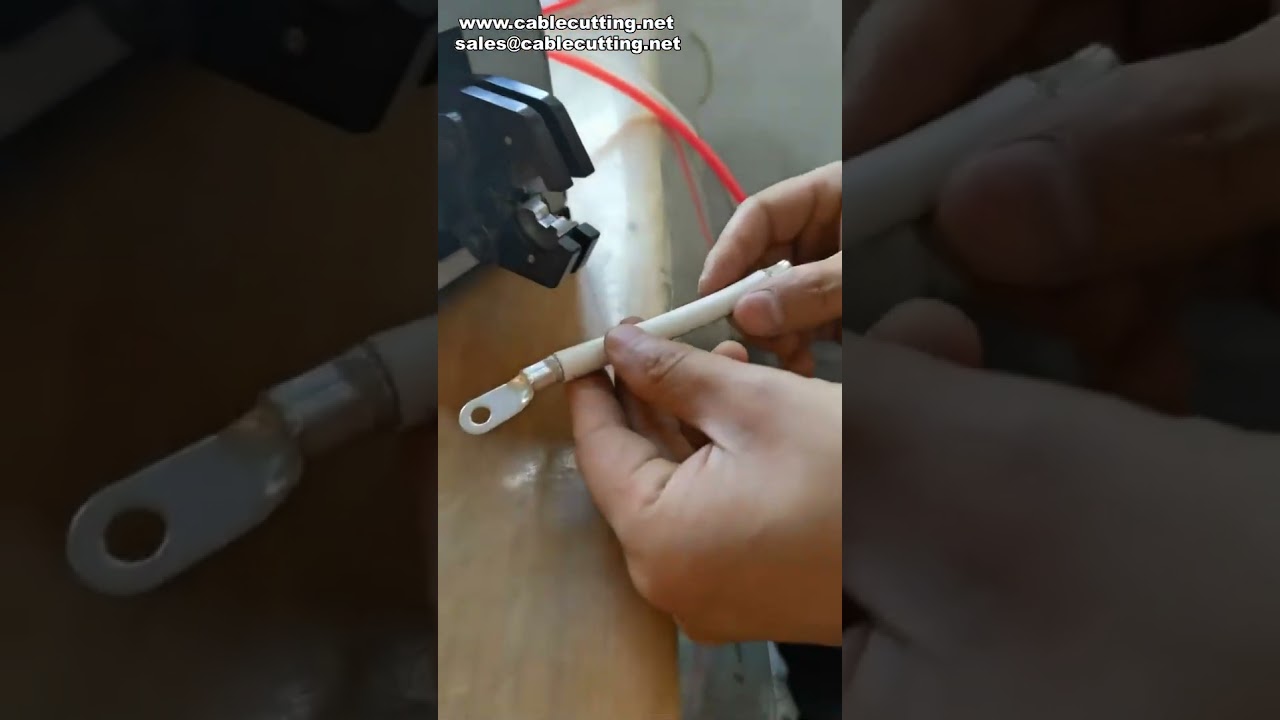 Alat Crimping Pneumatik untuk Lug Tembaga dan Lug Terbuka - Efisien & Profesional