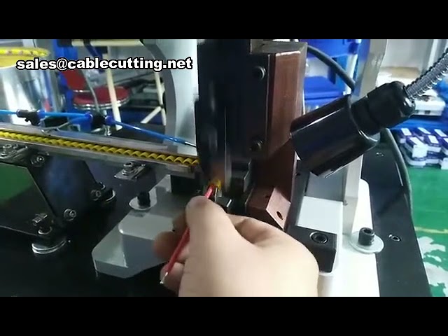 Mesin Crimping Terminal Lepas dengan Vibratory Plate untuk Perakitan Kabel Otomatis