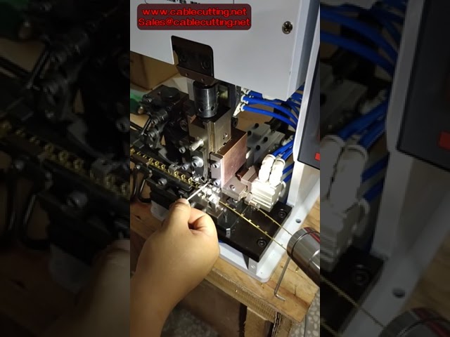Mesin Kupas dan Crimping Kabel Multi Core Semi Otomatis Molex untuk Kawat Listrik Tipis