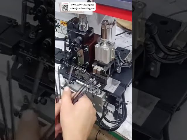 Mesin Stripping dan Crimping Kabel Paralel 2468 – Alat Pemrosesan Wire Harness Efisiensi Tinggi