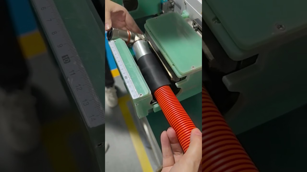 Pemanas Tabung Bergelombang Wire Harness EV Memastikan penyaluran lem menyusut panas yang sempurna secara seragam