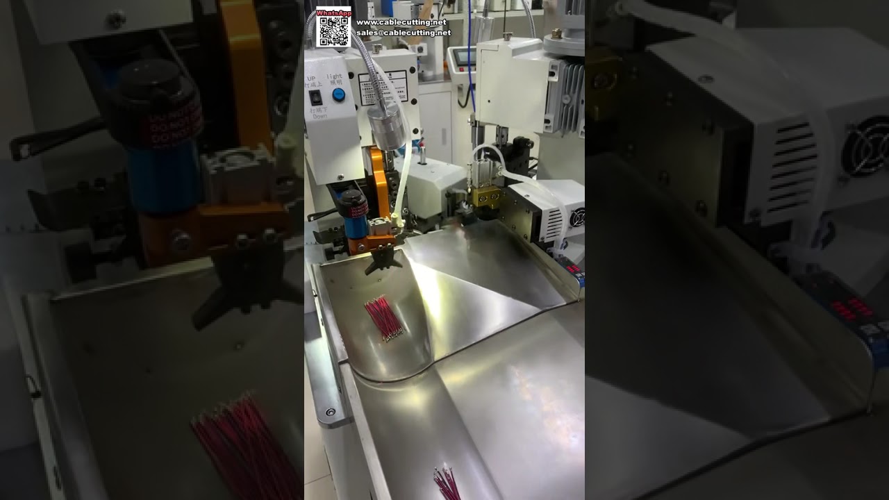 Mesin Crimping Terminal Kepala Ganda Otomatis Penuh dengan Tekan Presisi Satu Klik